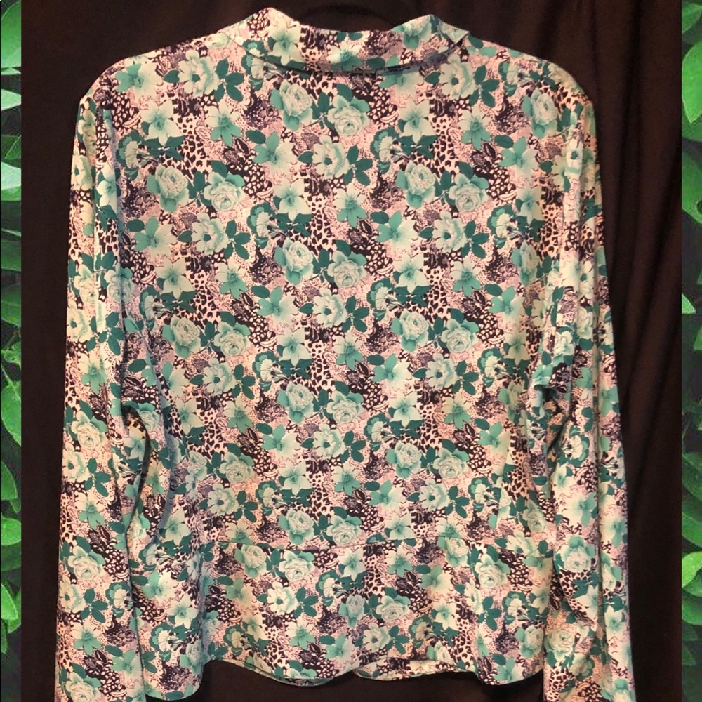 Blouse-Sag Harbor - Picture 3 of 4